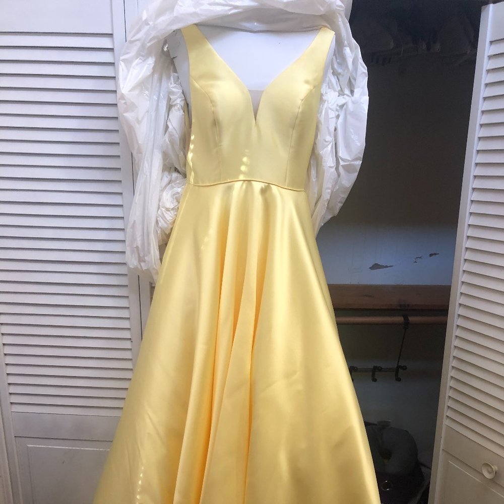 Sherri HIll Beautiful Yellow Prom Dress